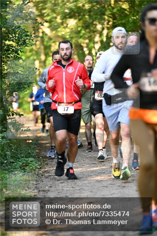 06.10.2024 - Bramfelder Halbmarathon 2024 Dr. Thomas Lammeyer http://msf.ph/oto/7335474 06.10.2024 09:55:28 Laufen 37, 482 meine-sportfotos.de