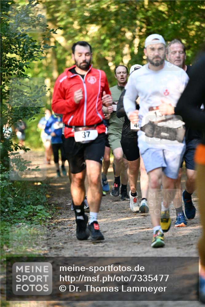 06.10.2024 - Bramfelder Halbmarathon 2024 Dr. Thomas Lammeyer http://msf.ph/oto/7335477 06.10.2024 09:55:29 Laufen 37, 13, 44, 48 meine-sportfotos.de