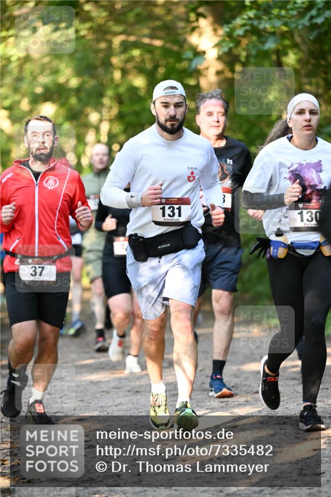 06.10.2024 - Bramfelder Halbmarathon 2024 Dr. Thomas Lammeyer http://msf.ph/oto/7335482 06.10.2024 09:55:30 Laufen 131, 37, 130 meine-sportfotos.de