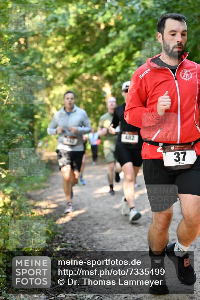06.10.2024 - Bramfelder Halbmarathon 2024 Dr. Thomas Lammeyer http://msf.ph/oto/7335499 06.10.2024 09:55:33 Laufen 482, 33, 37 meine-sportfotos.de