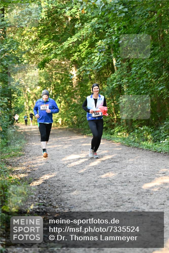 06.10.2024 - Bramfelder Halbmarathon 2024 Dr. Thomas Lammeyer http://msf.ph/oto/7335524 06.10.2024 09:55:38 Laufen 423, 564 meine-sportfotos.de