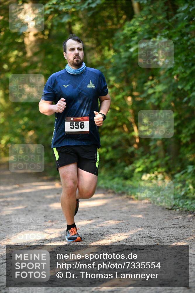 06.10.2024 - Bramfelder Halbmarathon 2024 Dr. Thomas Lammeyer http://msf.ph/oto/7335554 06.10.2024 09:55:44 Laufen 13, 556 meine-sportfotos.de
