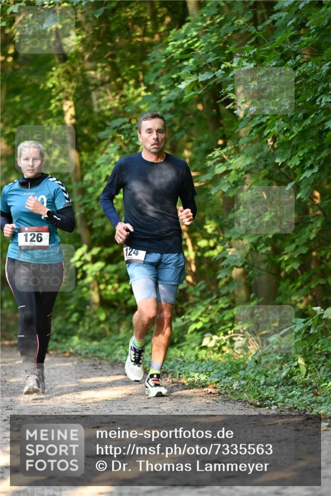 06.10.2024 - Bramfelder Halbmarathon 2024 Dr. Thomas Lammeyer http://msf.ph/oto/7335563 06.10.2024 09:55:55 Laufen 126, 124 meine-sportfotos.de