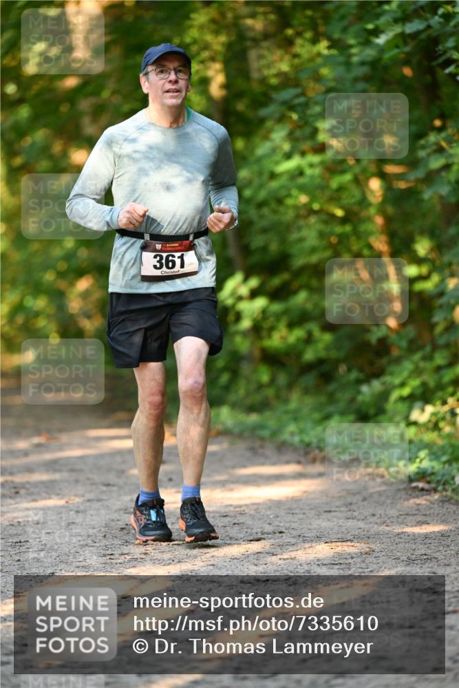 06.10.2024 - Bramfelder Halbmarathon 2024 Dr. Thomas Lammeyer http://msf.ph/oto/7335610 06.10.2024 09:56:22 Laufen 13, 361 meine-sportfotos.de
