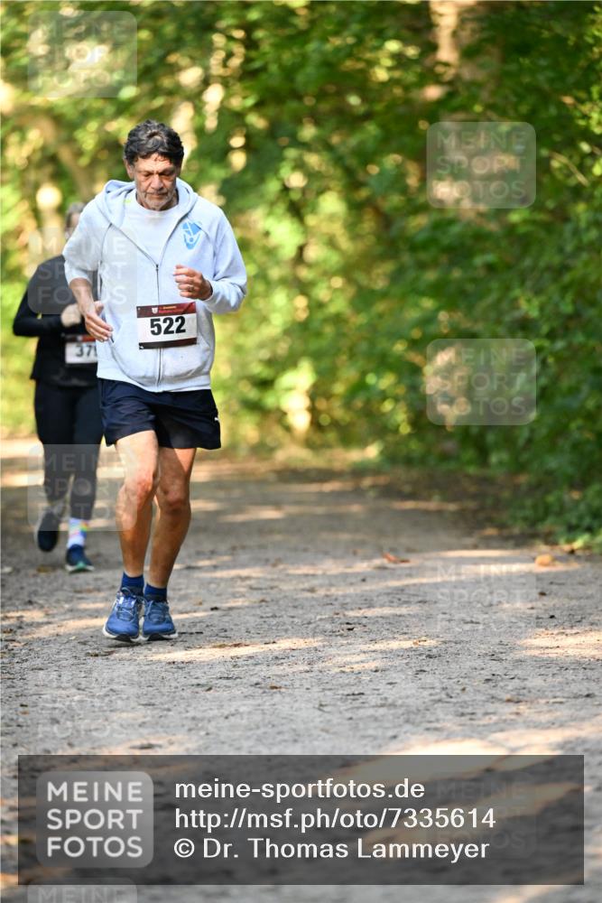 06.10.2024 - Bramfelder Halbmarathon 2024 Dr. Thomas Lammeyer http://msf.ph/oto/7335614 06.10.2024 09:56:45 Laufen 371, 522 meine-sportfotos.de