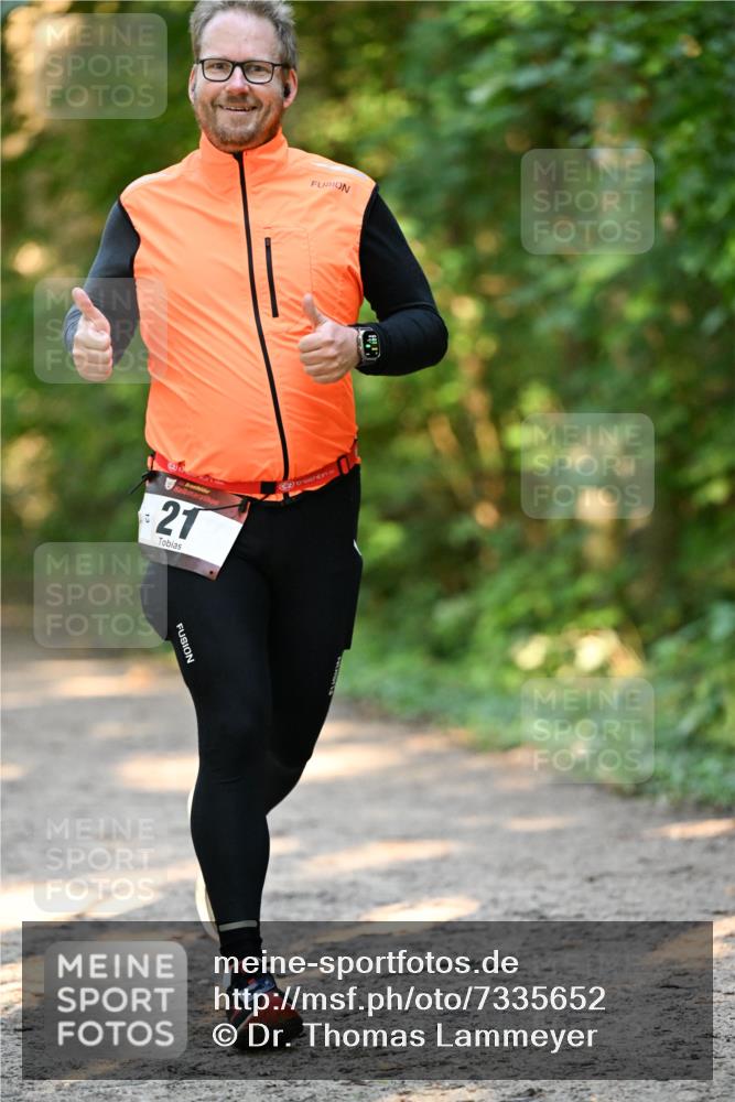 06.10.2024 - Bramfelder Halbmarathon 2024 Dr. Thomas Lammeyer http://msf.ph/oto/7335652 06.10.2024 09:57:07 Laufen 21 meine-sportfotos.de