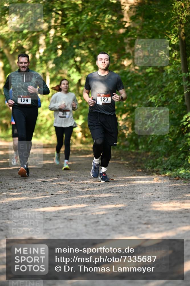06.10.2024 - Bramfelder Halbmarathon 2024 Dr. Thomas Lammeyer http://msf.ph/oto/7335687 06.10.2024 09:57:20 Laufen 129, 101, 127 meine-sportfotos.de