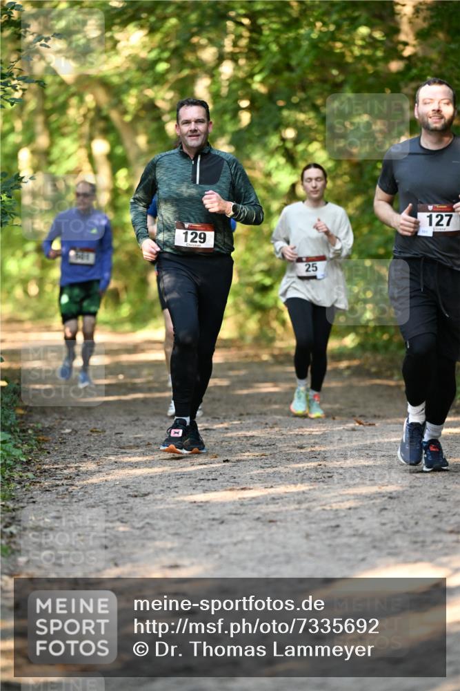 06.10.2024 - Bramfelder Halbmarathon 2024 Dr. Thomas Lammeyer http://msf.ph/oto/7335692 06.10.2024 09:57:22 Laufen 129, 25, 127, 10 meine-sportfotos.de
