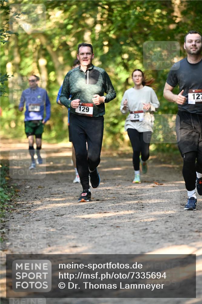06.10.2024 - Bramfelder Halbmarathon 2024 Dr. Thomas Lammeyer http://msf.ph/oto/7335694 06.10.2024 09:57:22 Laufen 129, 25, 127 meine-sportfotos.de