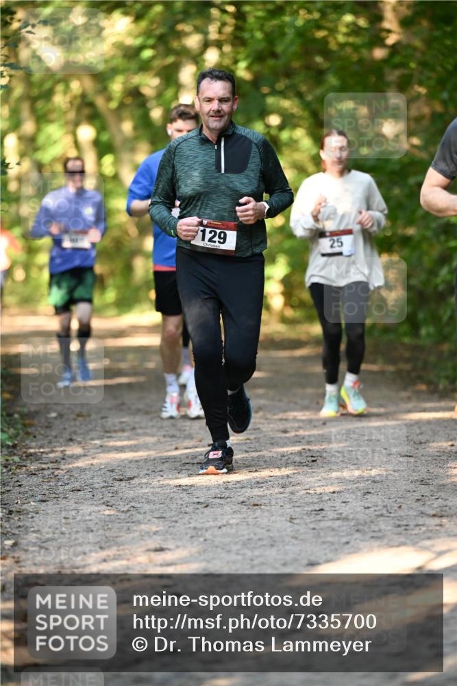 06.10.2024 - Bramfelder Halbmarathon 2024 Dr. Thomas Lammeyer http://msf.ph/oto/7335700 06.10.2024 09:57:23 Laufen 129, 25 meine-sportfotos.de