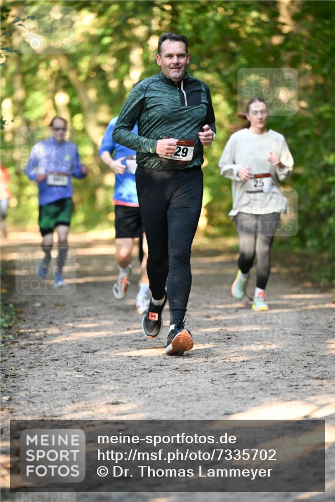 06.10.2024 - Bramfelder Halbmarathon 2024 Dr. Thomas Lammeyer http://msf.ph/oto/7335702 06.10.2024 09:57:23 Laufen 29, 25 meine-sportfotos.de