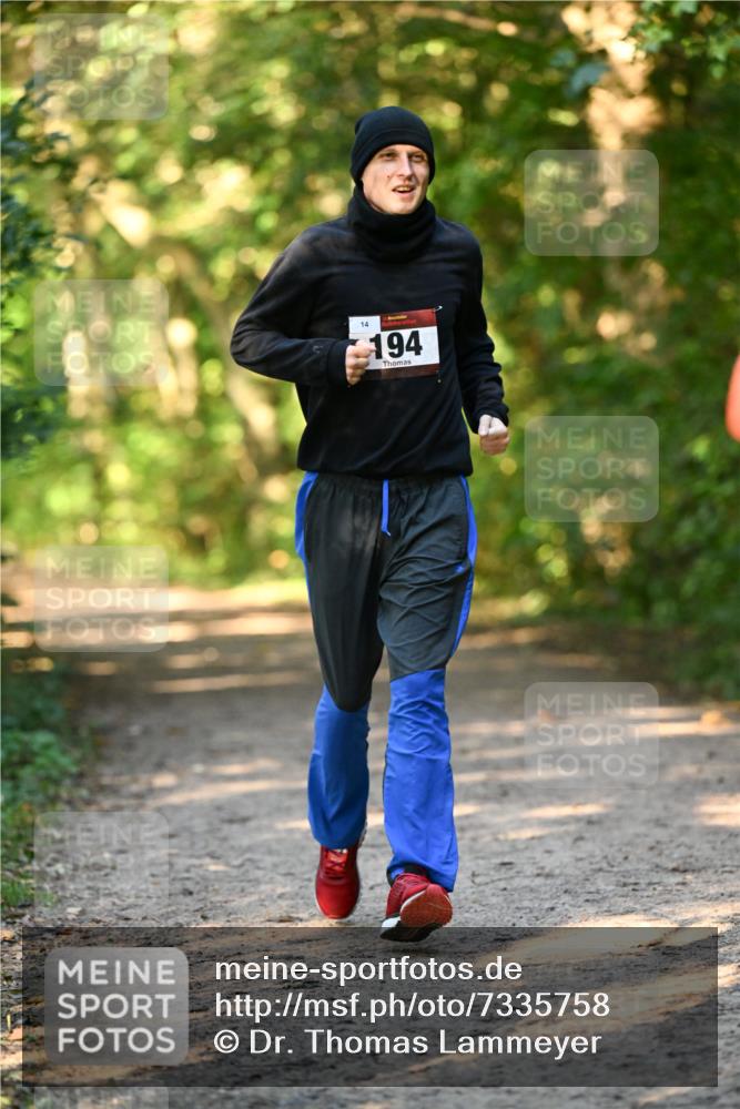 06.10.2024 - Bramfelder Halbmarathon 2024 Dr. Thomas Lammeyer http://msf.ph/oto/7335758 06.10.2024 09:57:42 Laufen 14, 194 meine-sportfotos.de