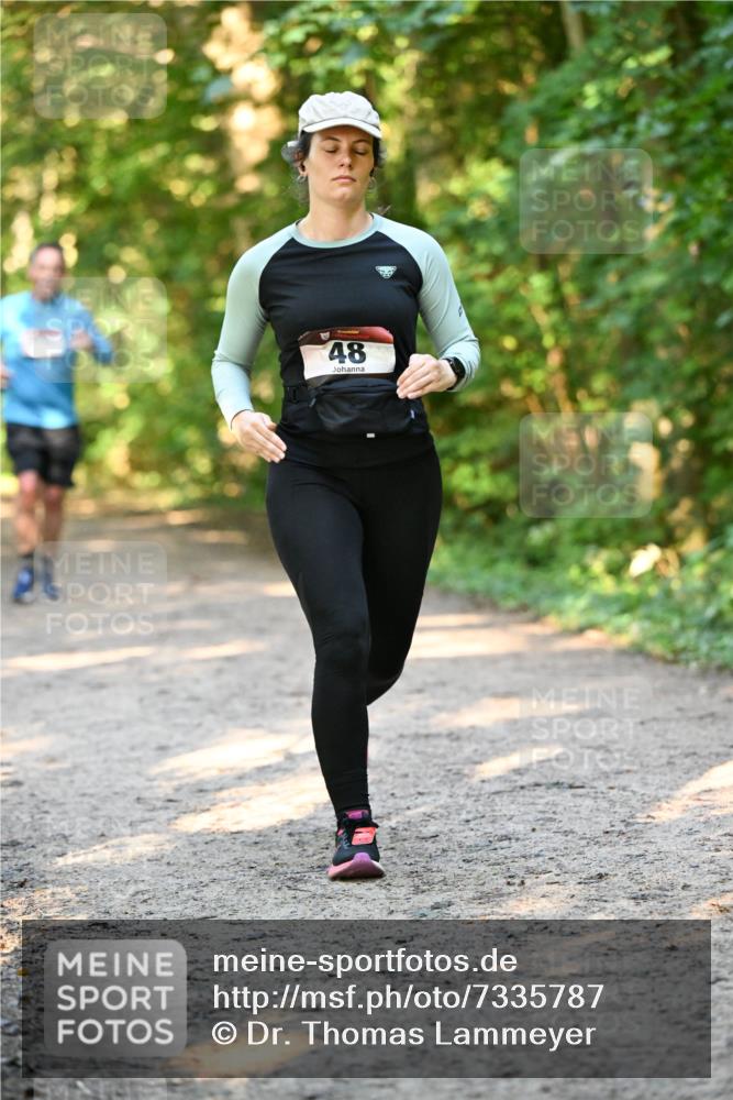 06.10.2024 - Bramfelder Halbmarathon 2024 Dr. Thomas Lammeyer http://msf.ph/oto/7335787 06.10.2024 09:59:04 Laufen 48 meine-sportfotos.de
