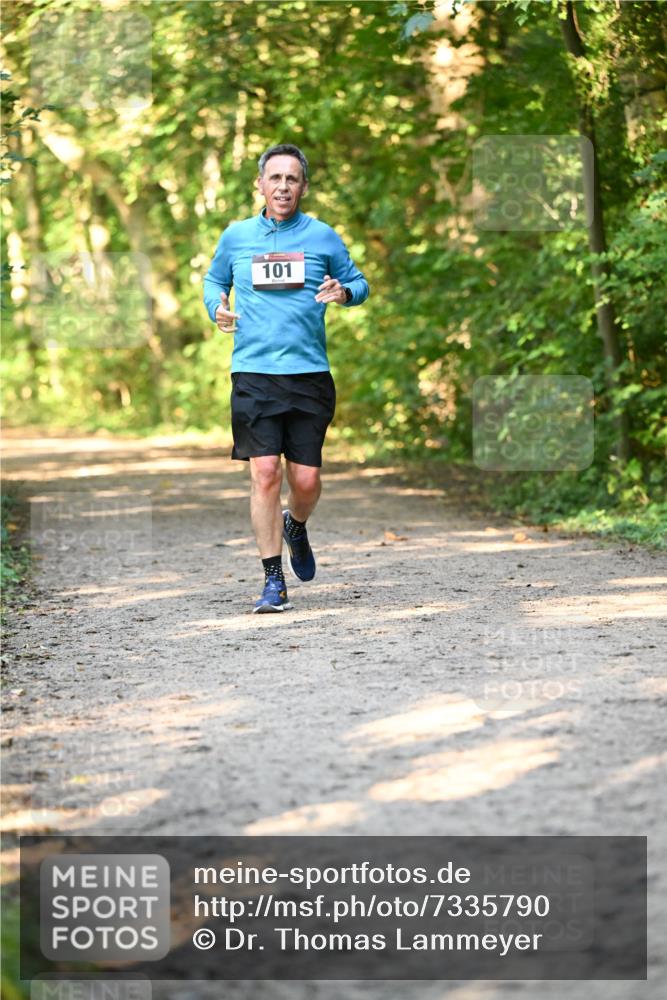 06.10.2024 - Bramfelder Halbmarathon 2024 Dr. Thomas Lammeyer http://msf.ph/oto/7335790 06.10.2024 09:59:05 Laufen 101 meine-sportfotos.de