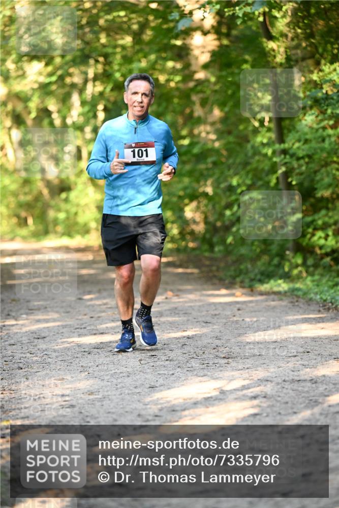 06.10.2024 - Bramfelder Halbmarathon 2024 Dr. Thomas Lammeyer http://msf.ph/oto/7335796 06.10.2024 09:59:06 Laufen 101 meine-sportfotos.de
