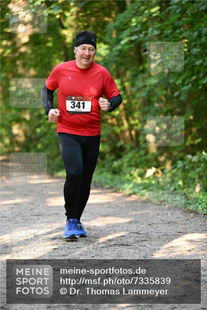 06.10.2024 - Bramfelder Halbmarathon 2024 Dr. Thomas Lammeyer http://msf.ph/oto/7335839 06.10.2024 09:59:34 Laufen 33, 341 meine-sportfotos.de