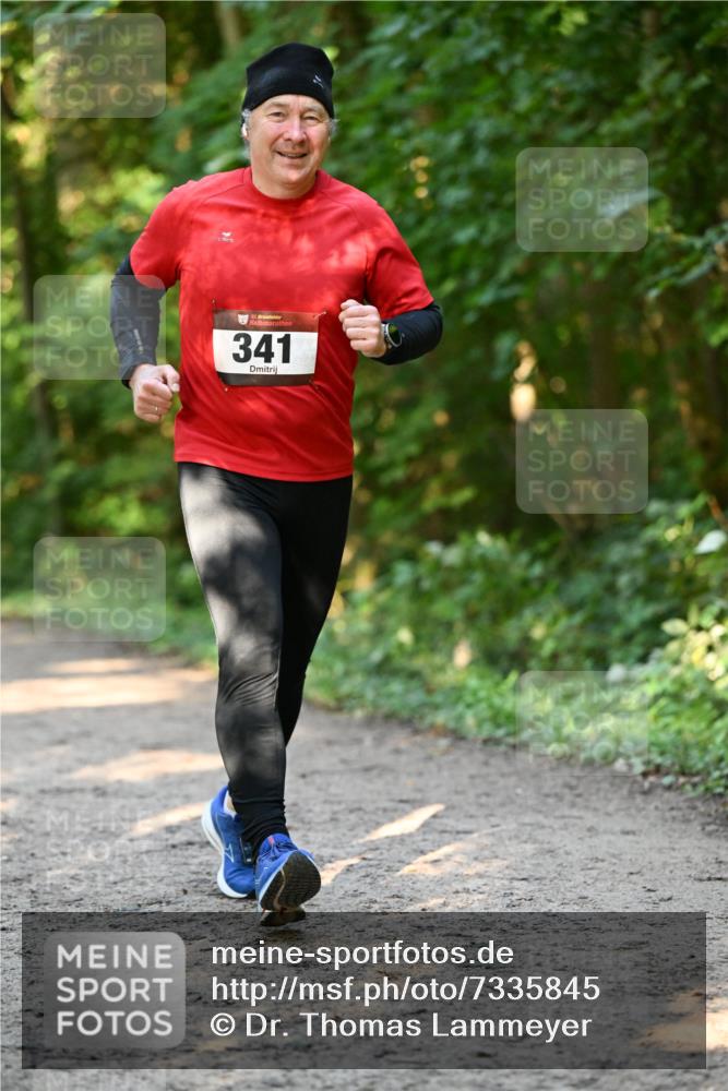 06.10.2024 - Bramfelder Halbmarathon 2024 Dr. Thomas Lammeyer http://msf.ph/oto/7335845 06.10.2024 09:59:35 Laufen 33, 341 meine-sportfotos.de