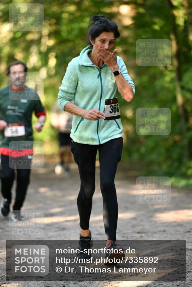 06.10.2024 - Bramfelder Halbmarathon 2024 Dr. Thomas Lammeyer http://msf.ph/oto/7335892 06.10.2024 10:00:36 Laufen 366 meine-sportfotos.de