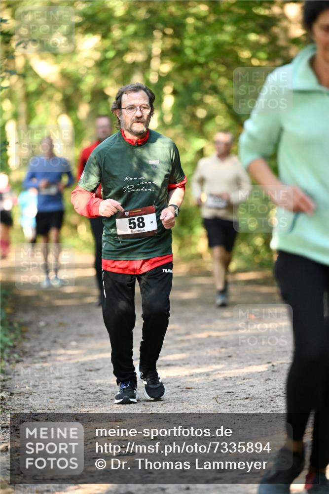 06.10.2024 - Bramfelder Halbmarathon 2024 Dr. Thomas Lammeyer http://msf.ph/oto/7335894 06.10.2024 10:00:37 Laufen 58, 16 meine-sportfotos.de