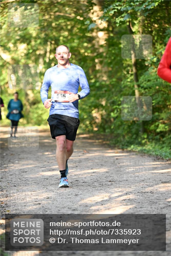 06.10.2024 - Bramfelder Halbmarathon 2024 Dr. Thomas Lammeyer http://msf.ph/oto/7335923 06.10.2024 10:00:45 Laufen  meine-sportfotos.de