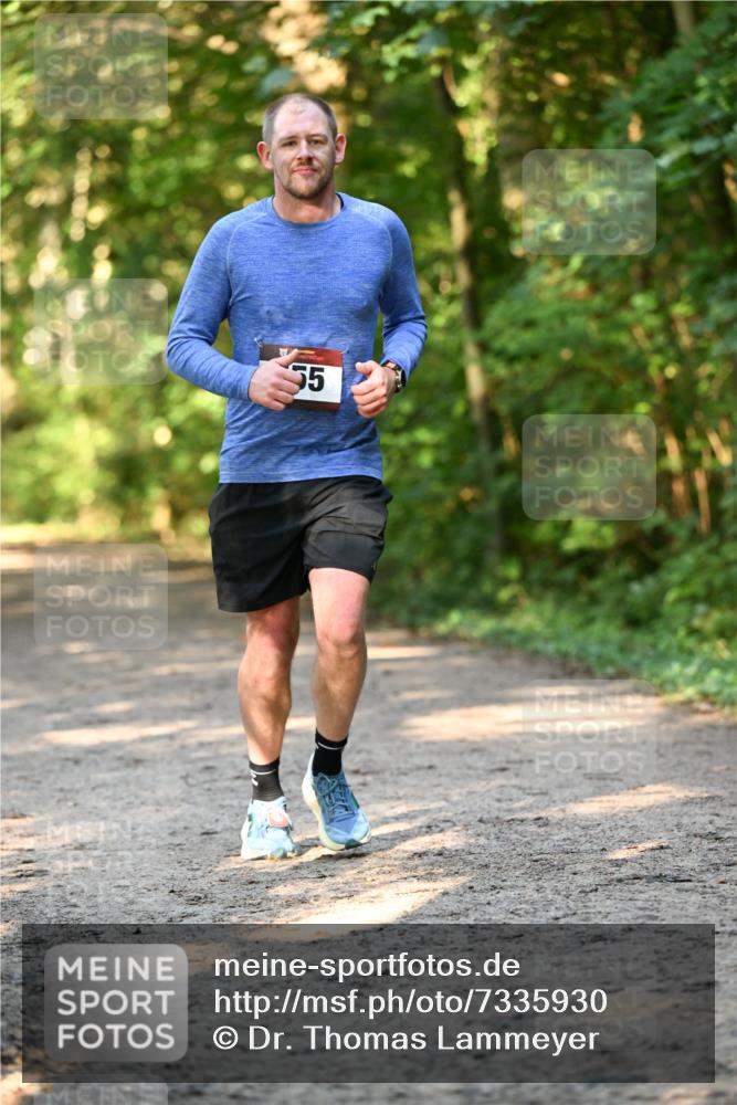 06.10.2024 - Bramfelder Halbmarathon 2024 Dr. Thomas Lammeyer http://msf.ph/oto/7335930 06.10.2024 10:00:46 Laufen 55 meine-sportfotos.de