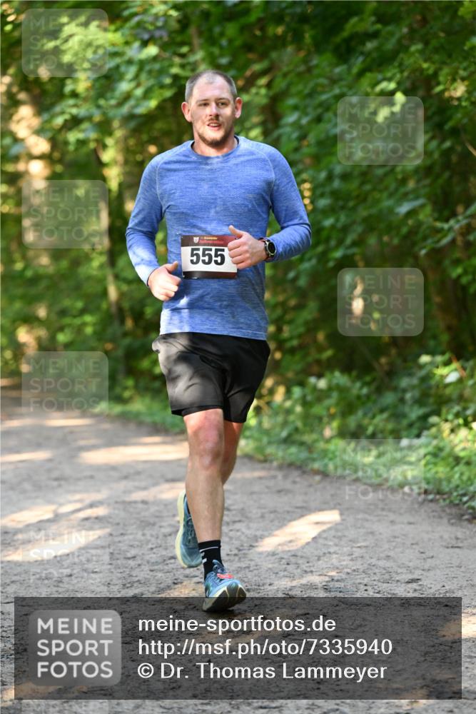 06.10.2024 - Bramfelder Halbmarathon 2024 Dr. Thomas Lammeyer http://msf.ph/oto/7335940 06.10.2024 10:00:47 Laufen 555 meine-sportfotos.de