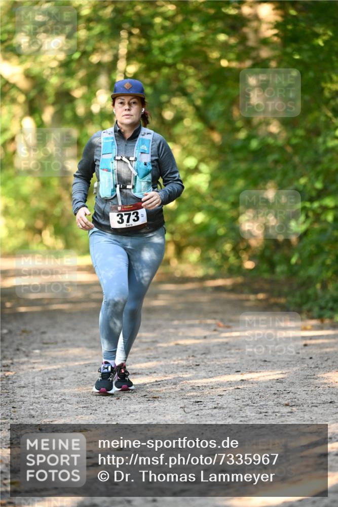 06.10.2024 - Bramfelder Halbmarathon 2024 Dr. Thomas Lammeyer http://msf.ph/oto/7335967 06.10.2024 10:01:12 Laufen 373, 5 meine-sportfotos.de