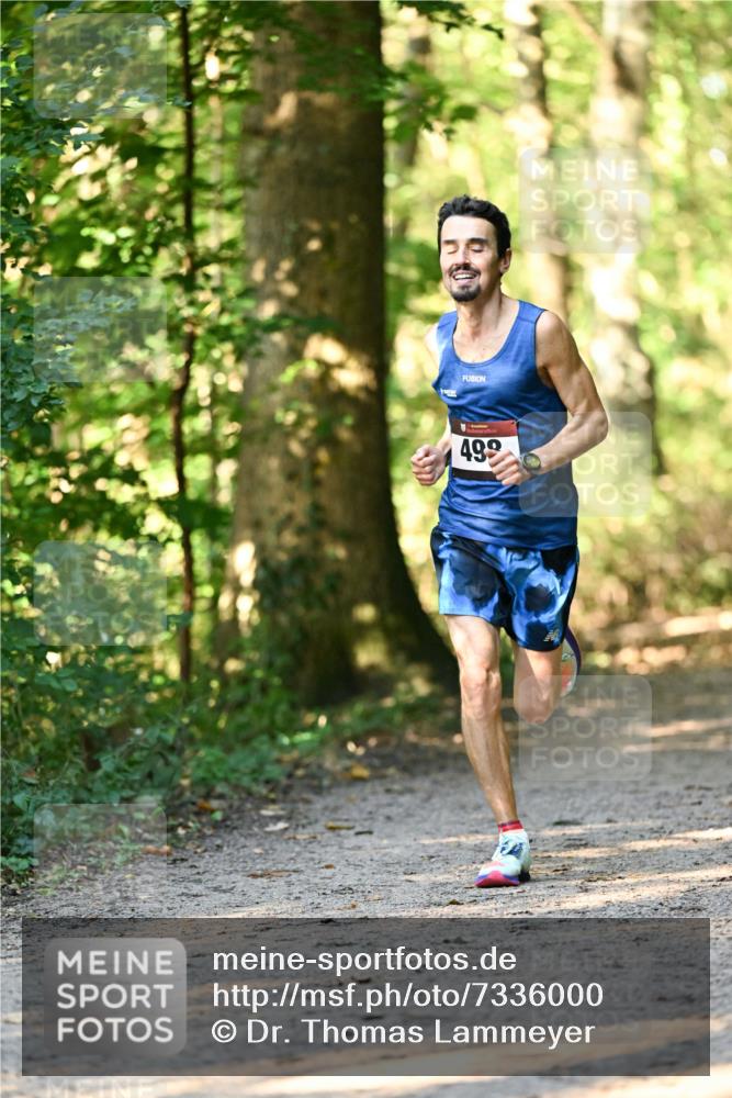 06.10.2024 - Bramfelder Halbmarathon 2024 Dr. Thomas Lammeyer http://msf.ph/oto/7336000 06.10.2024 10:06:05 Laufen 499 meine-sportfotos.de