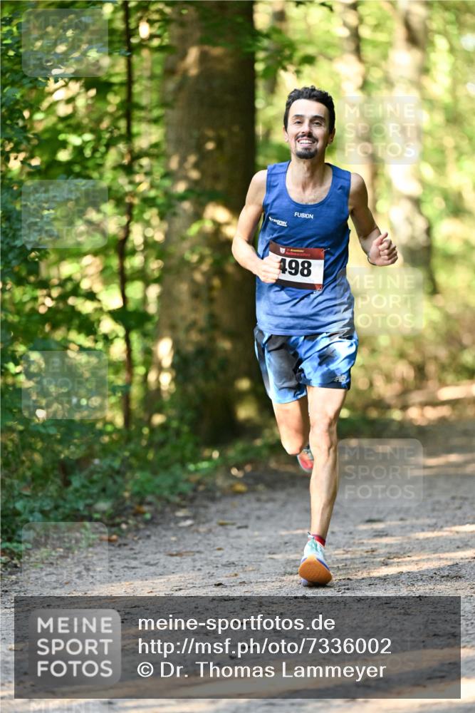 06.10.2024 - Bramfelder Halbmarathon 2024 Dr. Thomas Lammeyer http://msf.ph/oto/7336002 06.10.2024 10:06:05 Laufen 498 meine-sportfotos.de