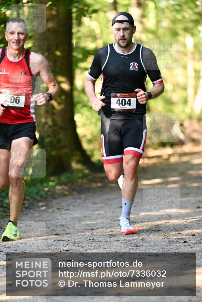 06.10.2024 - Bramfelder Halbmarathon 2024 Dr. Thomas Lammeyer http://msf.ph/oto/7336032 06.10.2024 10:07:47 Laufen 206, 2, 404 meine-sportfotos.de
