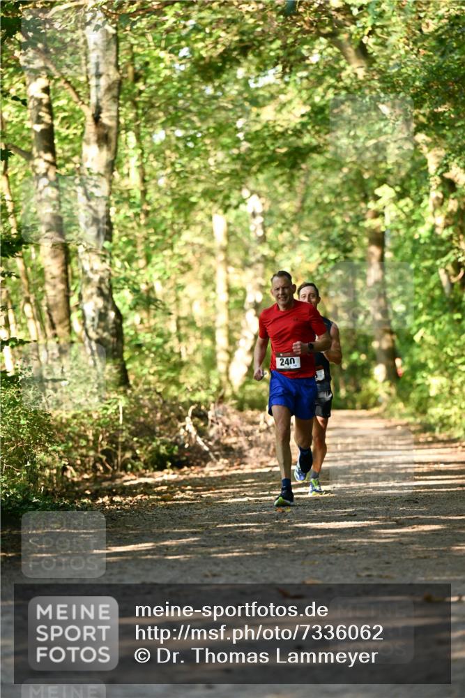 06.10.2024 - Bramfelder Halbmarathon 2024 Dr. Thomas Lammeyer http://msf.ph/oto/7336062 06.10.2024 10:08:27 Laufen 240 meine-sportfotos.de