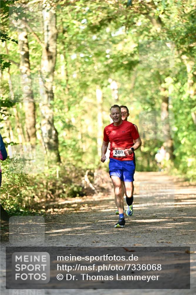 06.10.2024 - Bramfelder Halbmarathon 2024 Dr. Thomas Lammeyer http://msf.ph/oto/7336068 06.10.2024 10:08:29 Laufen 240 meine-sportfotos.de