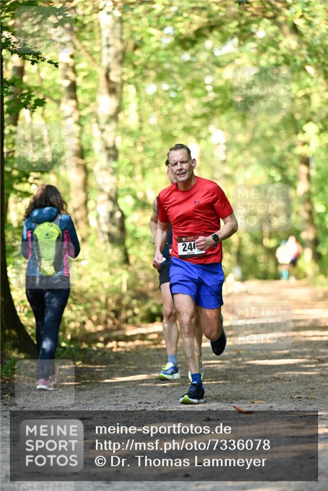 06.10.2024 - Bramfelder Halbmarathon 2024 Dr. Thomas Lammeyer http://msf.ph/oto/7336078 06.10.2024 10:08:30 Laufen 24 meine-sportfotos.de