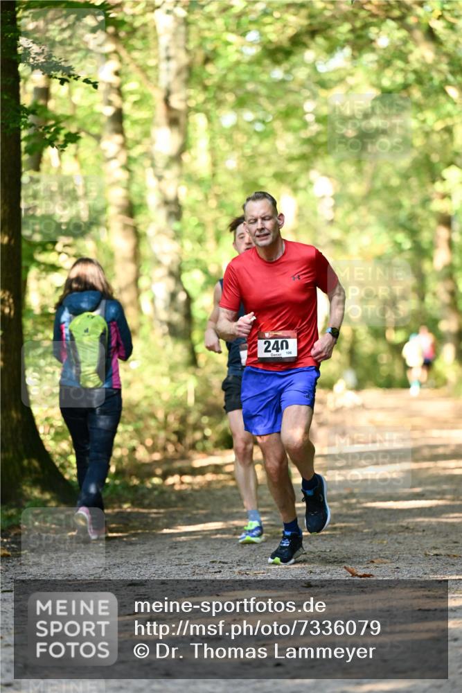 06.10.2024 - Bramfelder Halbmarathon 2024 Dr. Thomas Lammeyer http://msf.ph/oto/7336079 06.10.2024 10:08:30 Laufen 240, 106 meine-sportfotos.de