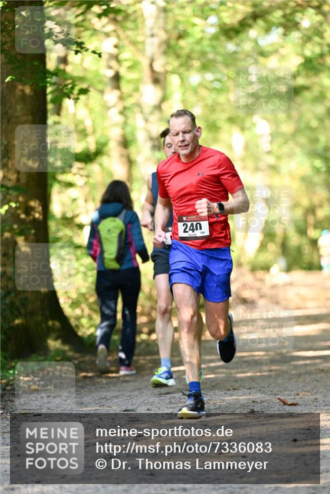 06.10.2024 - Bramfelder Halbmarathon 2024 Dr. Thomas Lammeyer http://msf.ph/oto/7336083 06.10.2024 10:08:31 Laufen 240, 106 meine-sportfotos.de