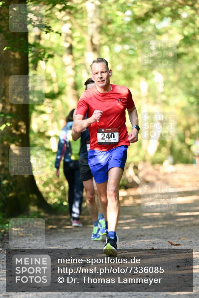 06.10.2024 - Bramfelder Halbmarathon 2024 Dr. Thomas Lammeyer http://msf.ph/oto/7336085 06.10.2024 10:08:31 Laufen 240, 106 meine-sportfotos.de