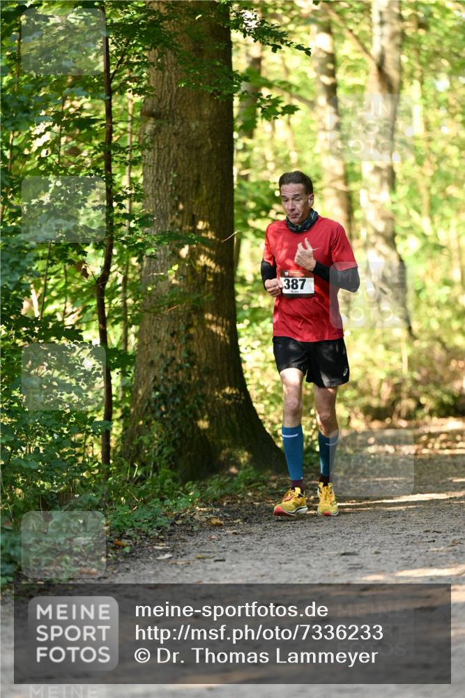06.10.2024 - Bramfelder Halbmarathon 2024 Dr. Thomas Lammeyer http://msf.ph/oto/7336233 06.10.2024 10:11:36 Laufen 387 meine-sportfotos.de