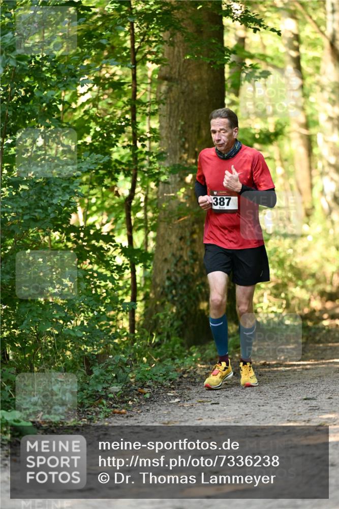 06.10.2024 - Bramfelder Halbmarathon 2024 Dr. Thomas Lammeyer http://msf.ph/oto/7336238 06.10.2024 10:11:37 Laufen 387 meine-sportfotos.de