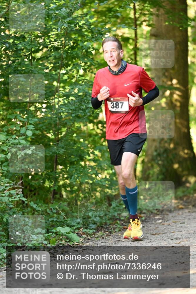 06.10.2024 - Bramfelder Halbmarathon 2024 Dr. Thomas Lammeyer http://msf.ph/oto/7336246 06.10.2024 10:11:38 Laufen 387 meine-sportfotos.de