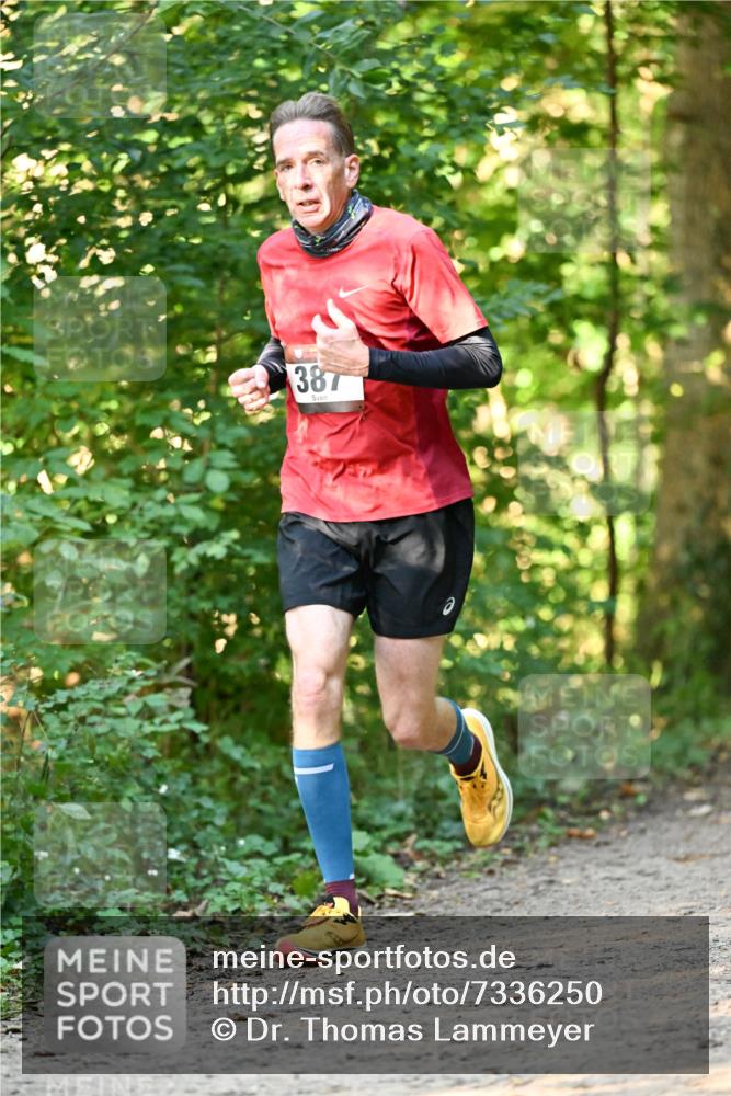 06.10.2024 - Bramfelder Halbmarathon 2024 Dr. Thomas Lammeyer http://msf.ph/oto/7336250 06.10.2024 10:11:38 Laufen 387 meine-sportfotos.de