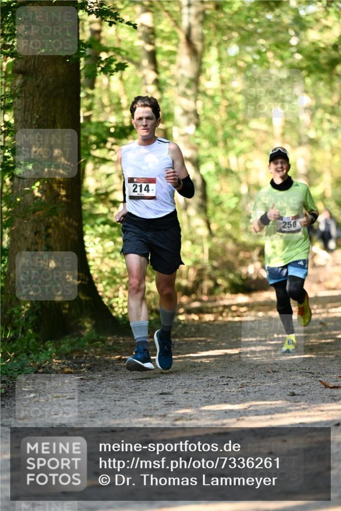 06.10.2024 - Bramfelder Halbmarathon 2024 Dr. Thomas Lammeyer http://msf.ph/oto/7336261 06.10.2024 10:11:48 Laufen 214, 250 meine-sportfotos.de