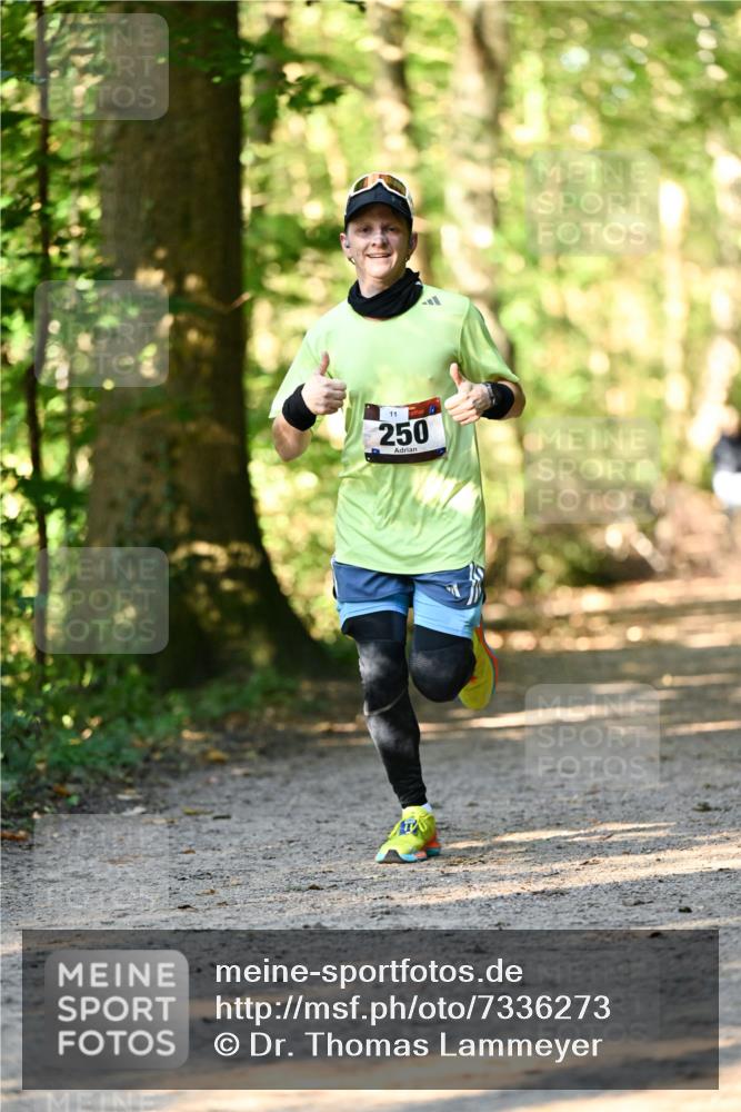 06.10.2024 - Bramfelder Halbmarathon 2024 Dr. Thomas Lammeyer http://msf.ph/oto/7336273 06.10.2024 10:11:50 Laufen 11, 250 meine-sportfotos.de