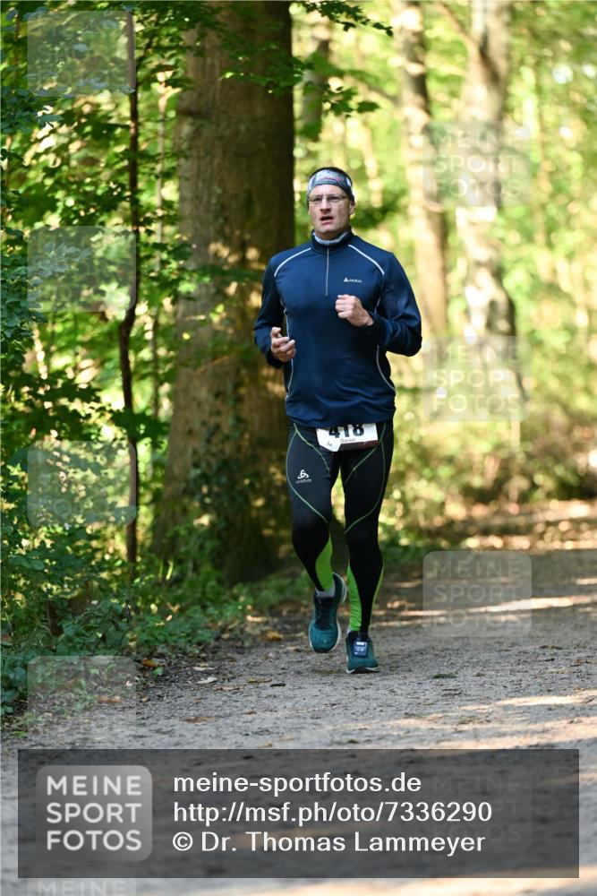 06.10.2024 - Bramfelder Halbmarathon 2024 Dr. Thomas Lammeyer http://msf.ph/oto/7336290 06.10.2024 10:11:56 Laufen 6, 418 meine-sportfotos.de
