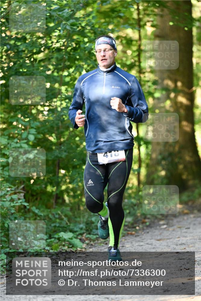 06.10.2024 - Bramfelder Halbmarathon 2024 Dr. Thomas Lammeyer http://msf.ph/oto/7336300 06.10.2024 10:11:58 Laufen 8, 418 meine-sportfotos.de