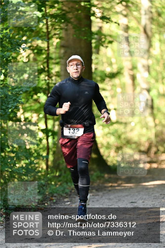 06.10.2024 - Bramfelder Halbmarathon 2024 Dr. Thomas Lammeyer http://msf.ph/oto/7336312 06.10.2024 10:12:10 Laufen 132 meine-sportfotos.de