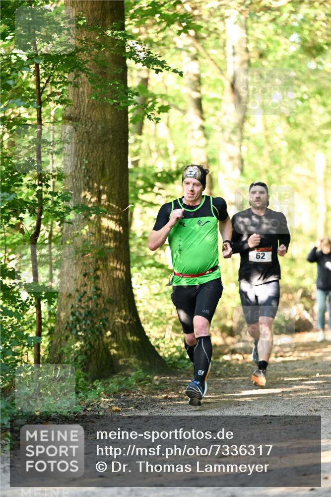 06.10.2024 - Bramfelder Halbmarathon 2024 Dr. Thomas Lammeyer http://msf.ph/oto/7336317 06.10.2024 10:12:14 Laufen 22, 62 meine-sportfotos.de