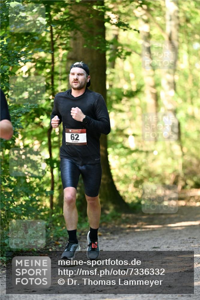 06.10.2024 - Bramfelder Halbmarathon 2024 Dr. Thomas Lammeyer http://msf.ph/oto/7336332 06.10.2024 10:12:17 Laufen 62 meine-sportfotos.de