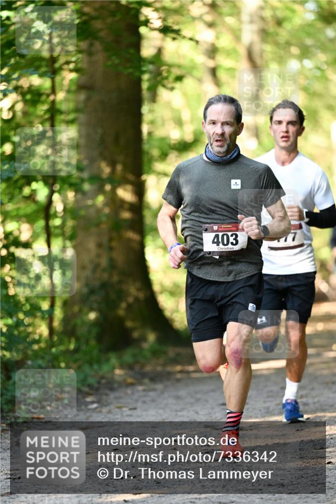 06.10.2024 - Bramfelder Halbmarathon 2024 Dr. Thomas Lammeyer http://msf.ph/oto/7336342 06.10.2024 10:12:19 Laufen 33, 403 meine-sportfotos.de