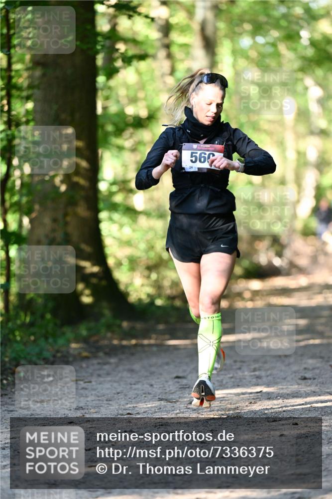 06.10.2024 - Bramfelder Halbmarathon 2024 Dr. Thomas Lammeyer http://msf.ph/oto/7336375 06.10.2024 10:12:45 Laufen 560, 24 meine-sportfotos.de