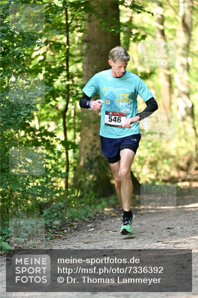 06.10.2024 - Bramfelder Halbmarathon 2024 Dr. Thomas Lammeyer http://msf.ph/oto/7336392 06.10.2024 10:13:07 Laufen 13, 546 meine-sportfotos.de